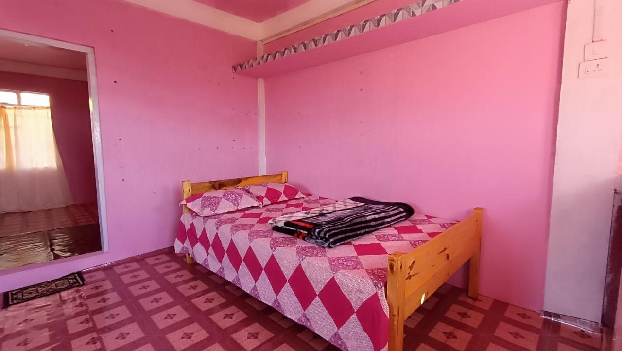 Pamilya Homestay 체라푼지 외부 사진