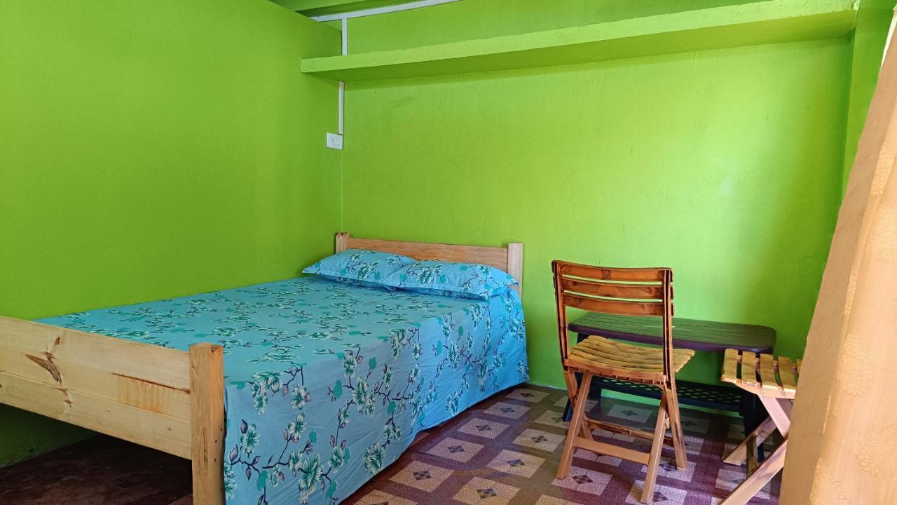 Pamilya Homestay 체라푼지 외부 사진