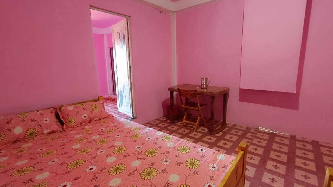 Pamilya Homestay 체라푼지 외부 사진