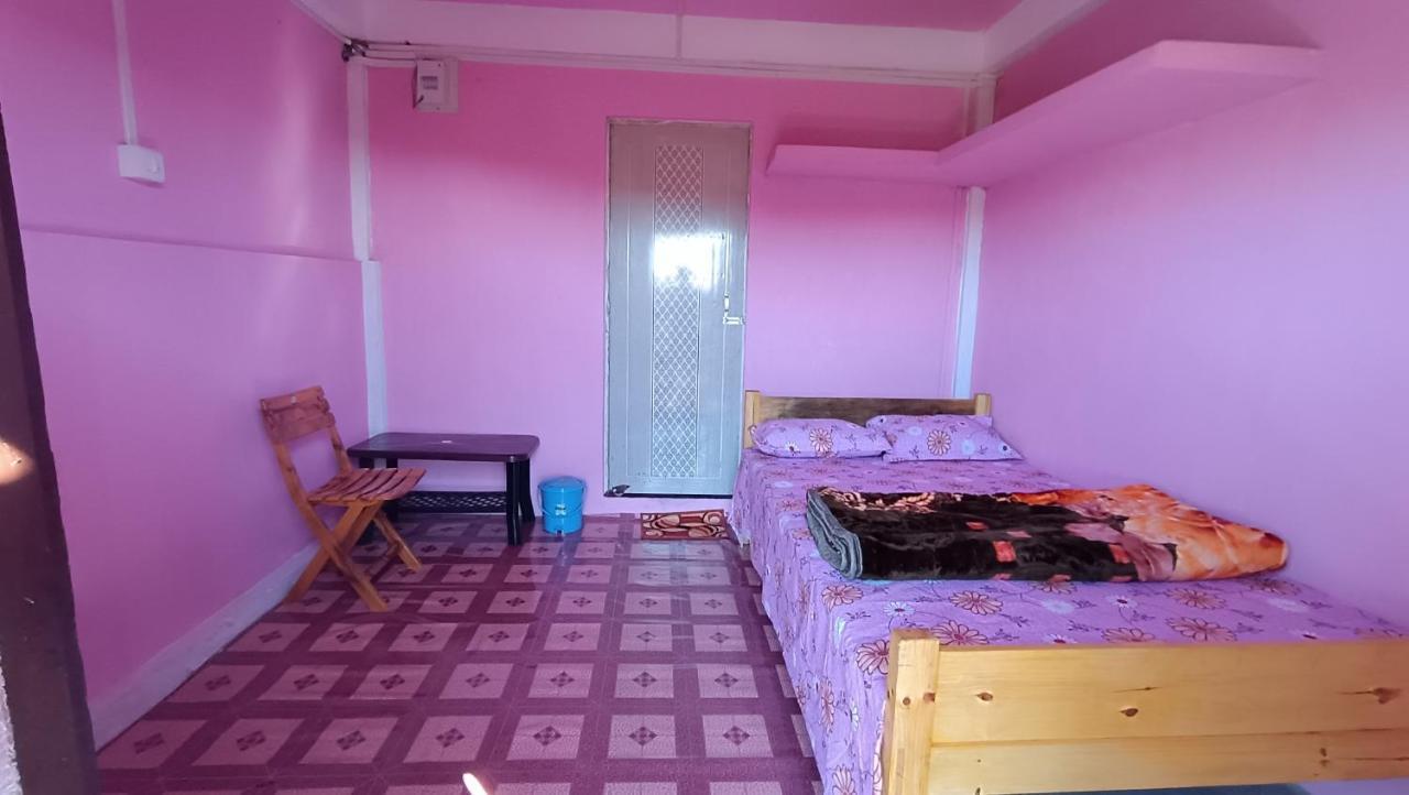 Pamilya Homestay 체라푼지 외부 사진